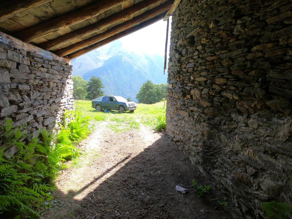 Hotel Bordes Pirineu, Costuix Areu Exterior foto